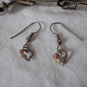 Vintage/Black Hills gold/silver heart earrings/leaf cluster/heart/dangle/10kt
